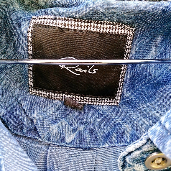 Rails | blue plaid long sleeve tencel button down large - Picture 4 of 5